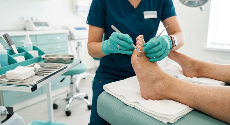 Professionelle Hornhautentfernung bei VitaPedes Basel